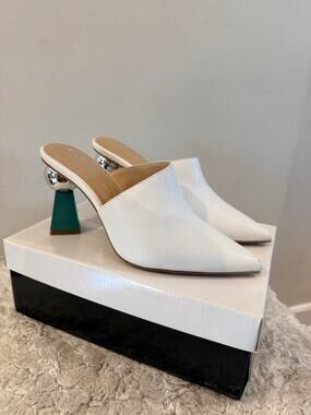 Alfani White Geometric Heeled Mules Size 11